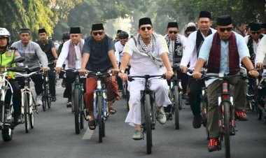 Cooling-System-Pilkada-2024,-Polres-Mojokerto-Gowes-Bareng-Forkopimda-dan-1.000-Santri